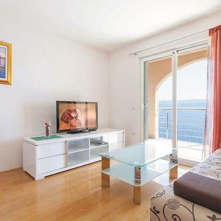 Apartments Villa Amalia Омиш Экстерьер фото