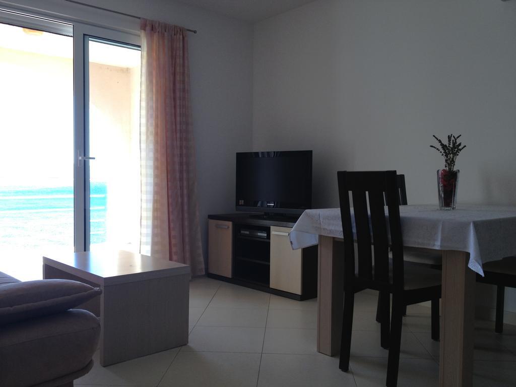 Apartments Villa Amalia Омиш Номер фото