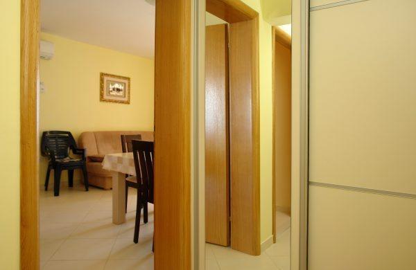 Apartments Villa Amalia Омиш Номер фото