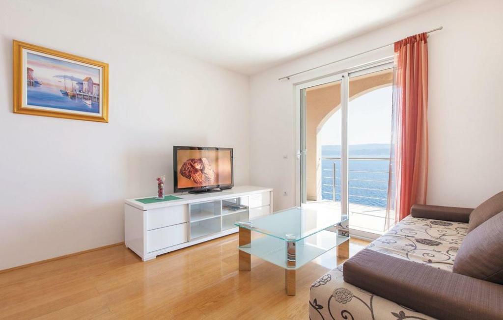 Apartments Villa Amalia Омиш Экстерьер фото
