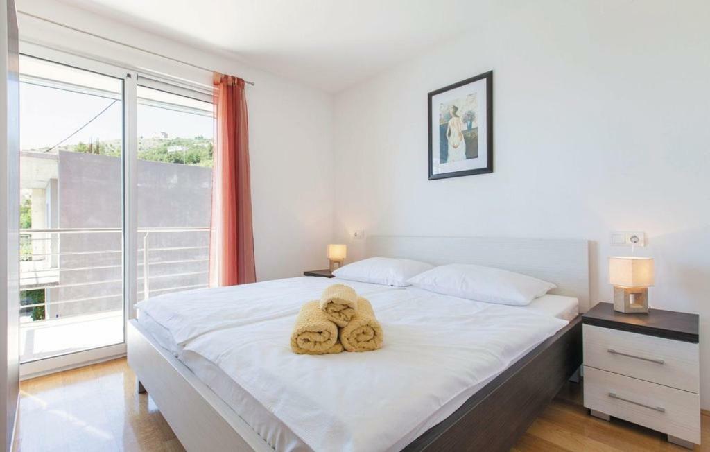 Apartments Villa Amalia Омиш Экстерьер фото